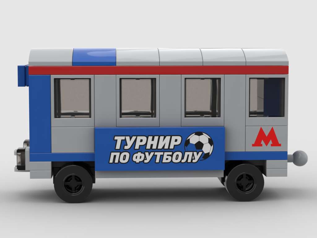 Боковой ракурс сборного вагончика метро с футбольной бренд-панелью